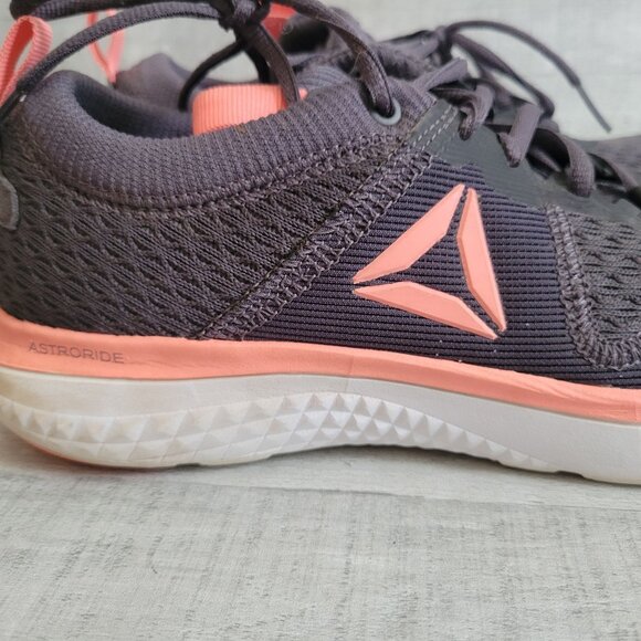 Reebok Womens Astroride Running Shoes Size 9.5 Gray & Coral Lightweight Breathab - Picture 2 of 6